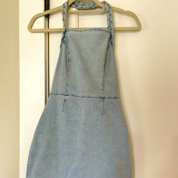 MP / D Revolve Halter Jean Dress - Picture 2 of 7